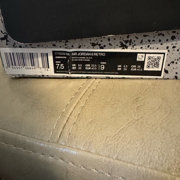 Jordan 6 Carmine - Picture 9 of 9